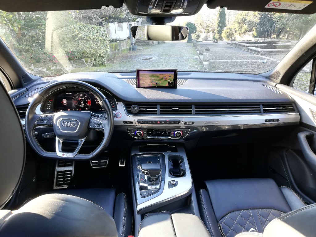 Aluguer Audi SQ7 V8 (435 CV) - SUV 