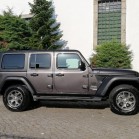 RENT JEEP WRANGLER 