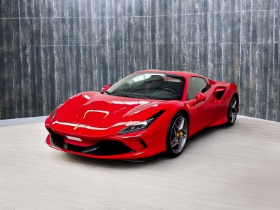 RENT FERRARI F8 SPYDER